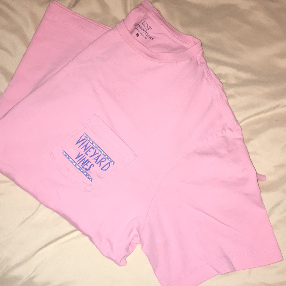 Vineyard Vine Tee Shirt